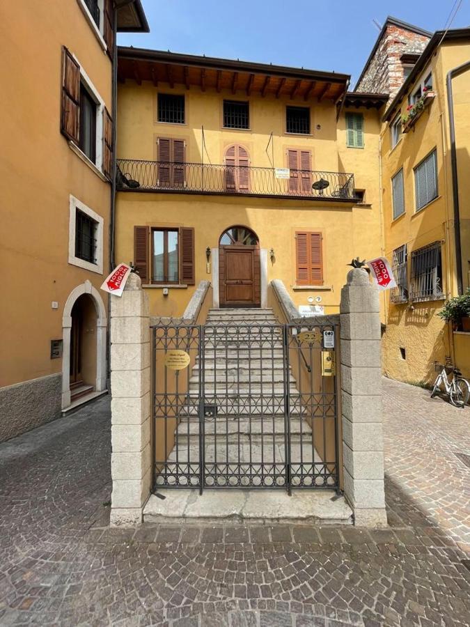Antico Palazzo Signorile Apartment Salo Exterior photo