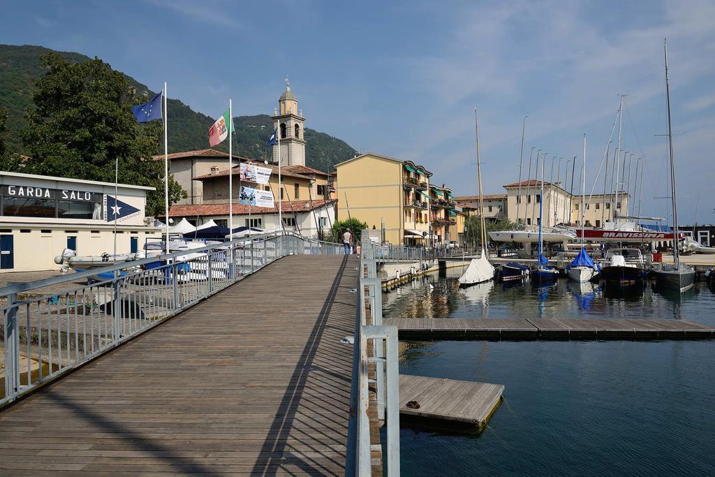 Antico Palazzo Signorile Apartment Salo Exterior photo