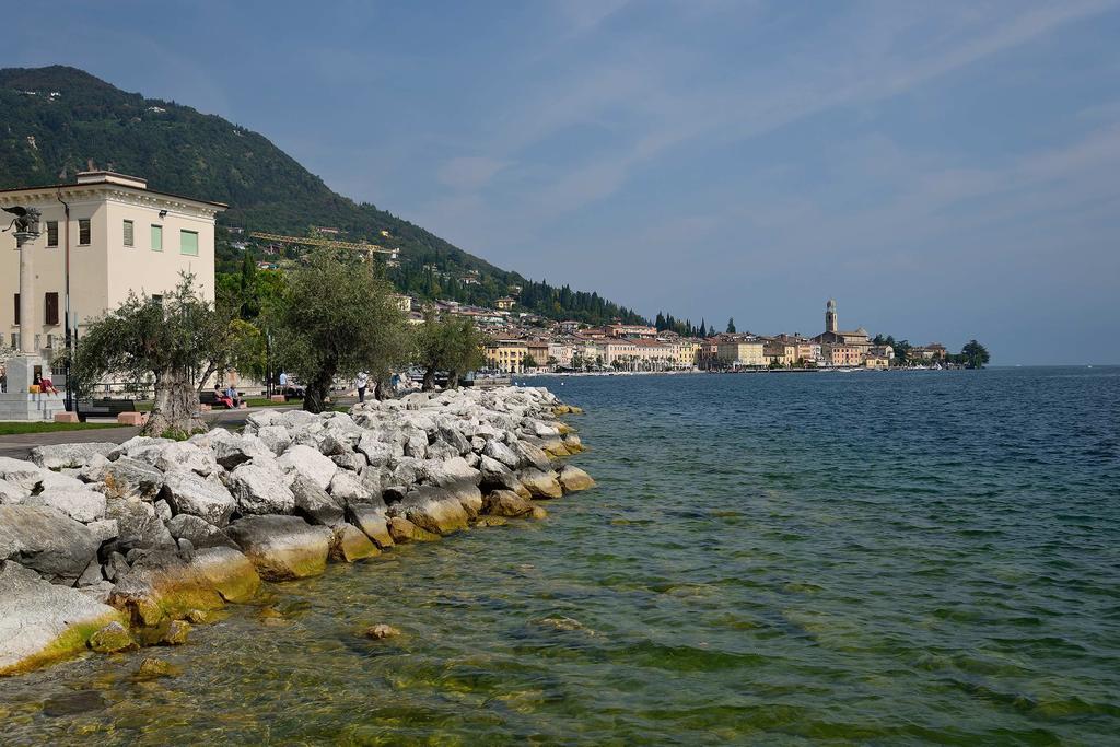 Antico Palazzo Signorile Apartment Salo Exterior photo