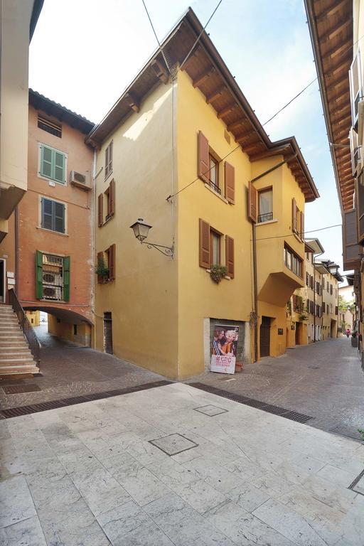 Antico Palazzo Signorile Apartment Salo Exterior photo